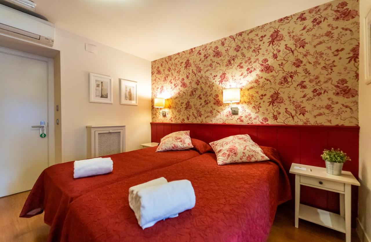 Hostal Matheu Μαδρίτη Εξωτερικό φωτογραφία