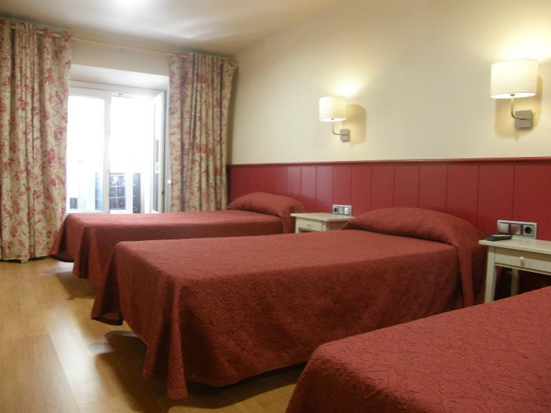 Hostal Matheu Μαδρίτη Εξωτερικό φωτογραφία